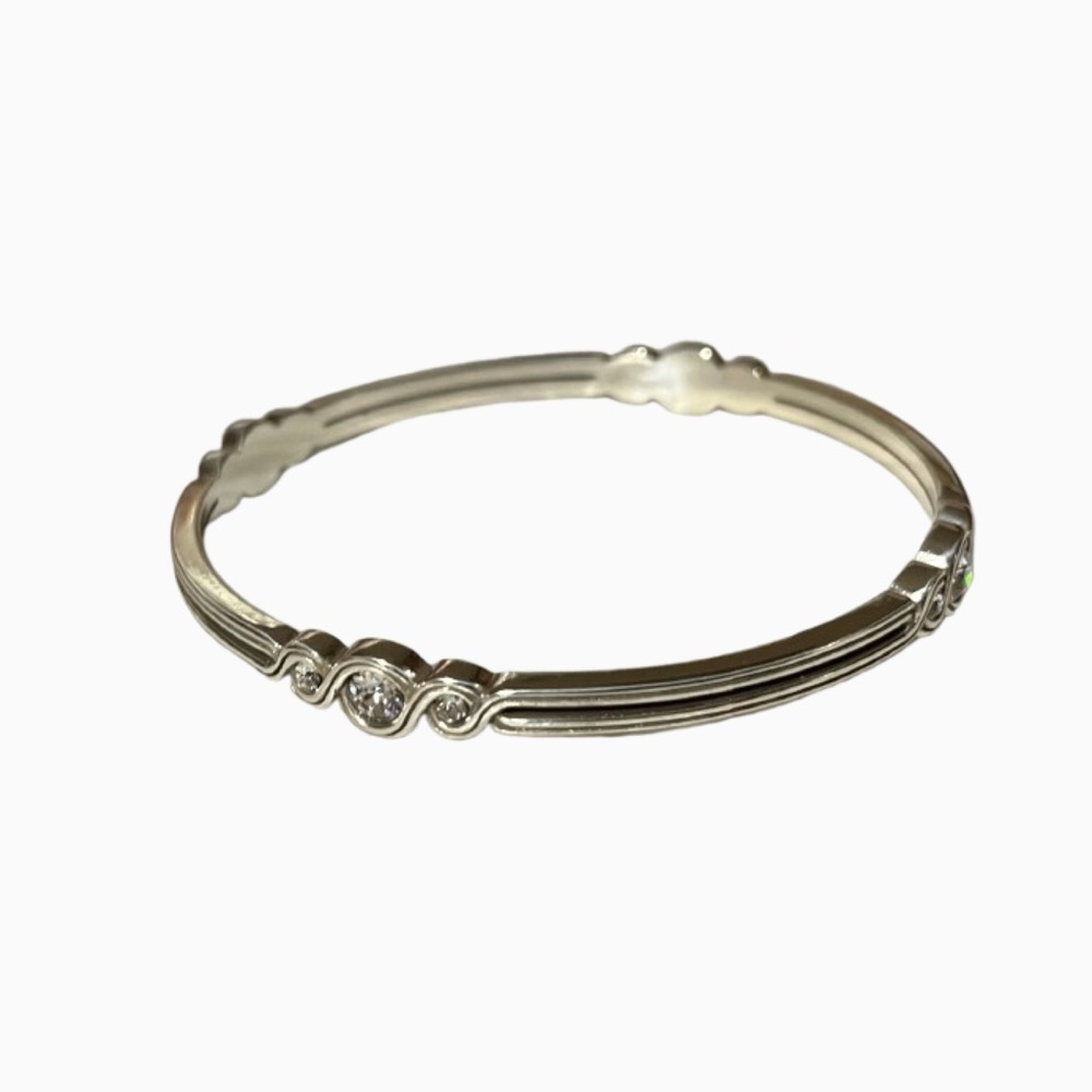 NWOT Brighton Infinity Sparkle Bangle with Swarovski Crystals